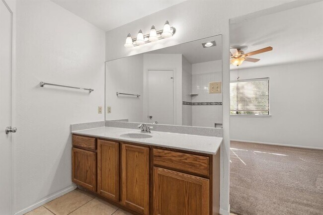 Building Photo - 2603 Market Garden Ln