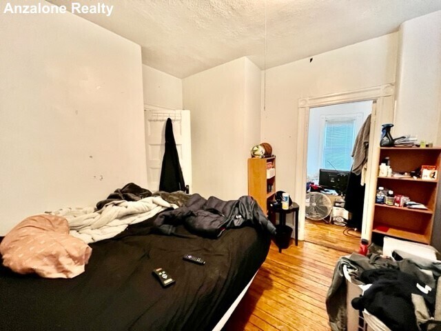 Building Photo - 31 Thacher St