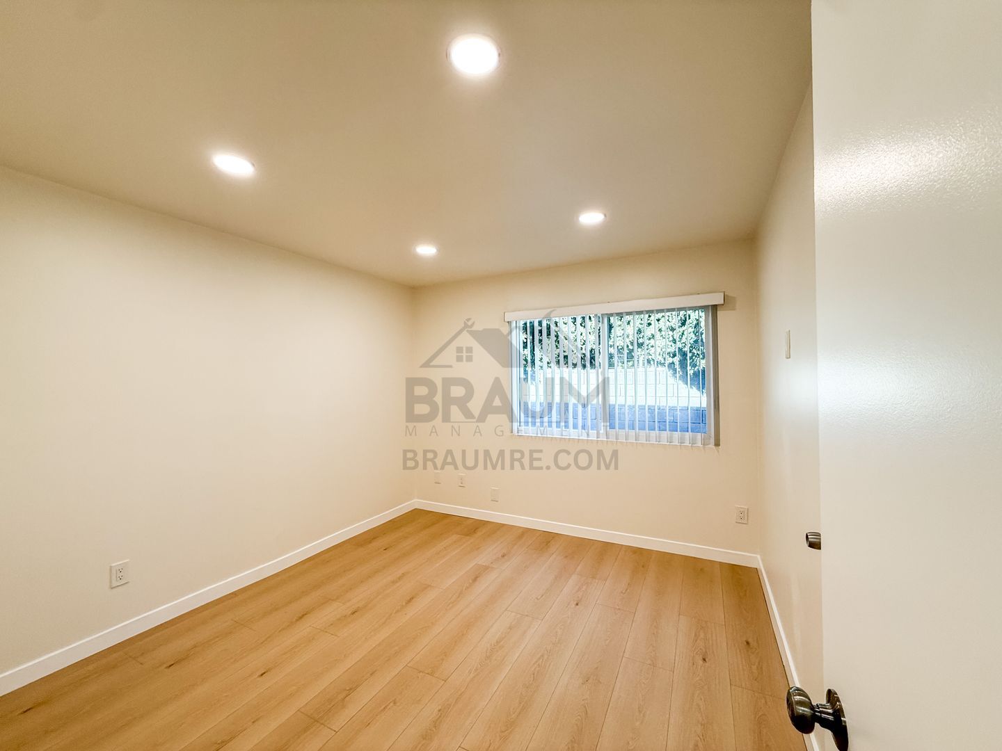 Building Photo - 5611 Fulcher Ave