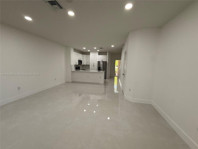 Building Photo - 8132 SW 17th Ct