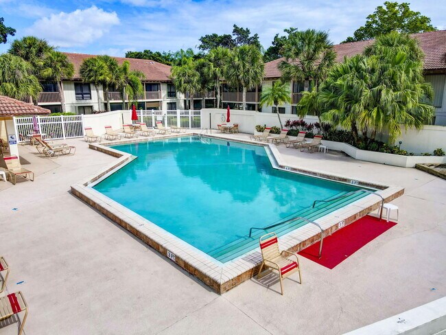 Building Photo - 438 Brackenwood Ln S