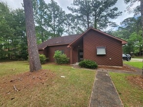Building Photo - 3833 Mosswood Rd