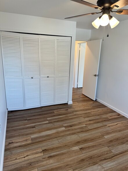 Second bedroom - 7044 Basswood Rd