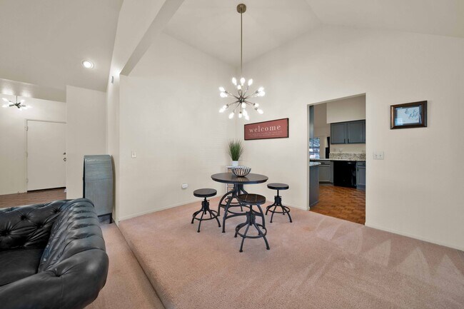 Building Photo - 3622 Canterbury Dr