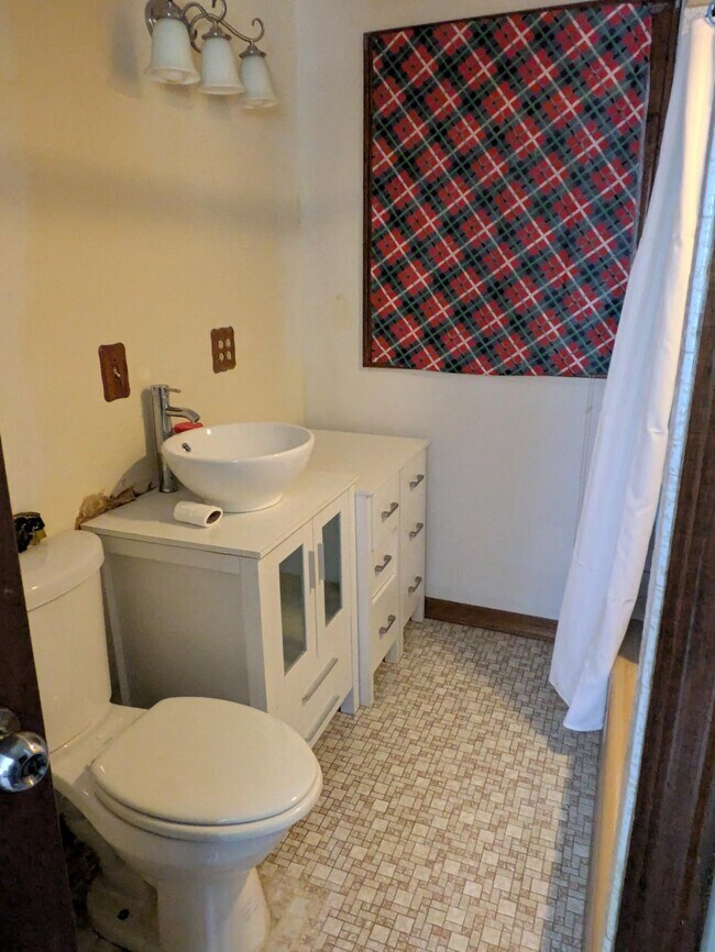 Bathroom - 5734 W Newport Ave