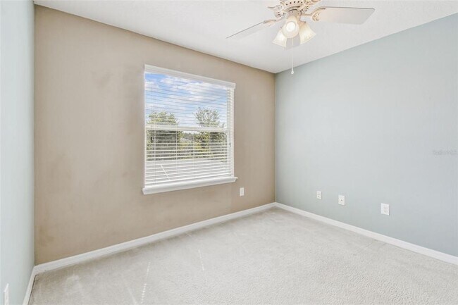 Building Photo - 12320 Fairlawn Dr