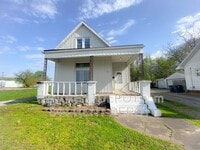 Building Photo - 412 E Riverside Dr