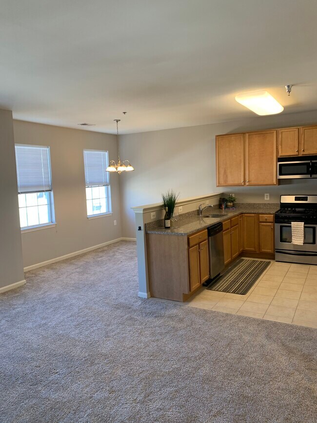 Building Photo - 113 Conover Terrace