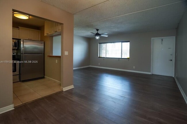 Building Photo - 2200 Springdale Blvd