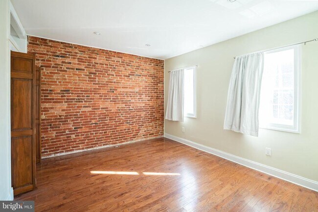 Building Photo - 1836 E Passyunk Ave