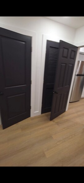 Building Photo - 6330 Saybrook Ave