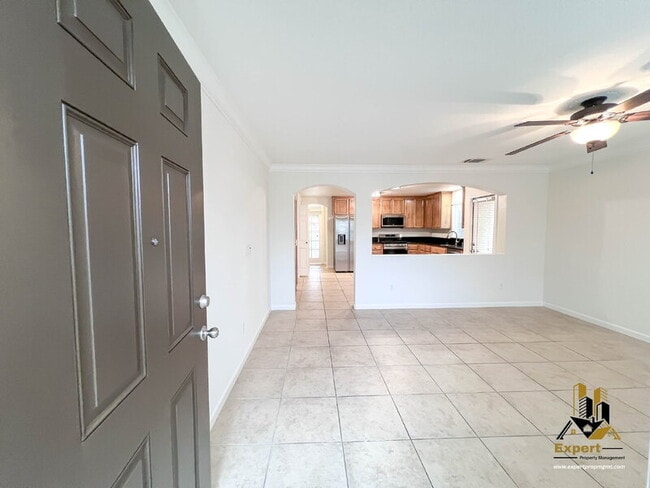 Building Photo - 224 Loon Lake St