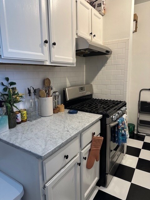 Building Photo - 1459 W Elmdale Ave