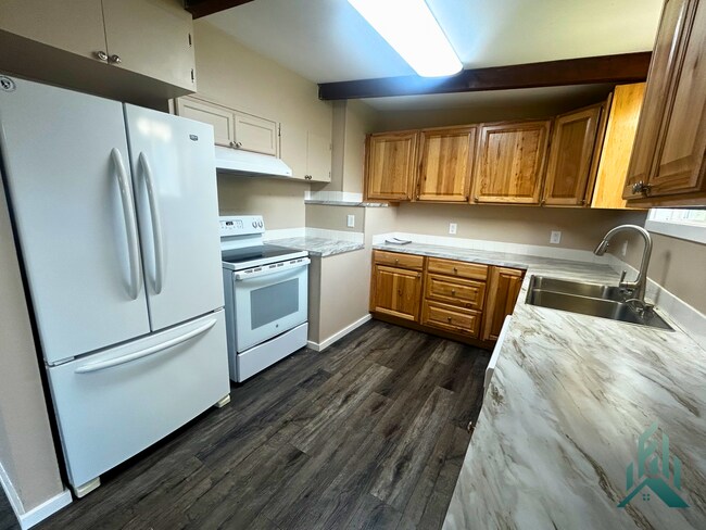 Building Photo - Freshly Updated 4 Bedroom Home Near Downtown Corvallis