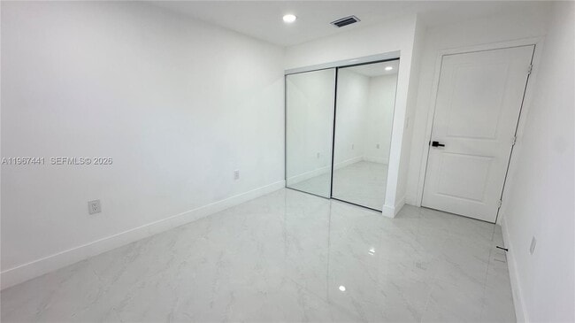 Building Photo - 1304 NW 43rd St