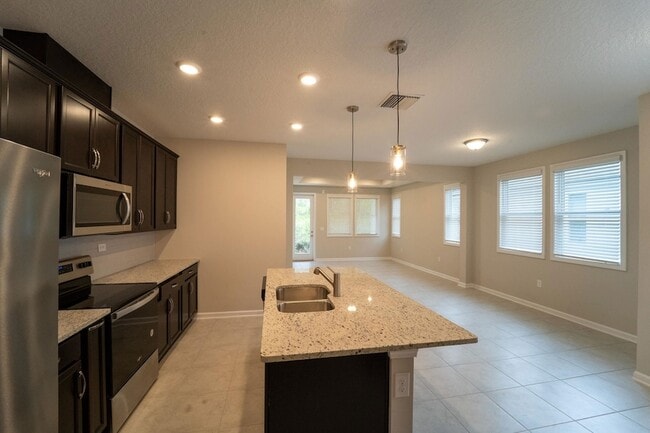 Building Photo - 298 Modesto Dr