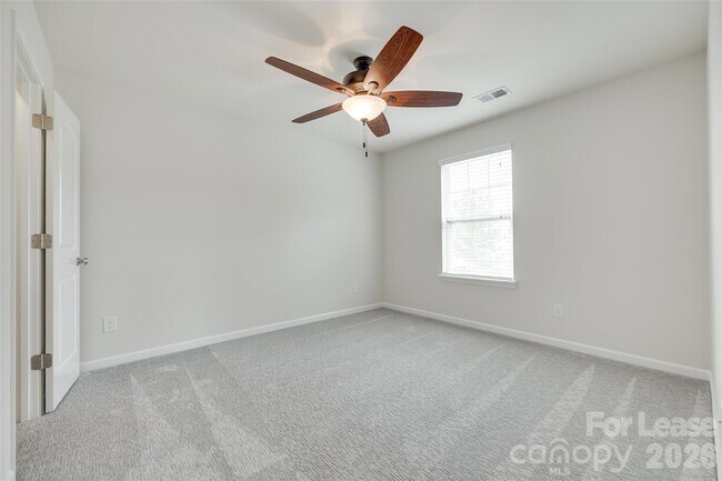 Building Photo - 1430 Harpers Inlet Dr