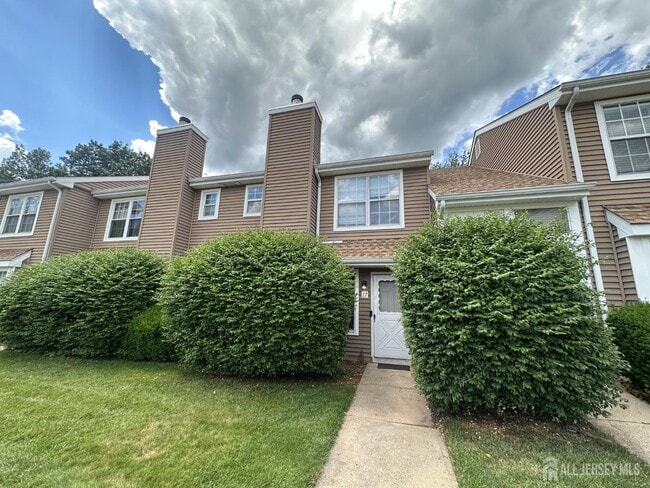 Primary Photo - 17 Canterbury Cir