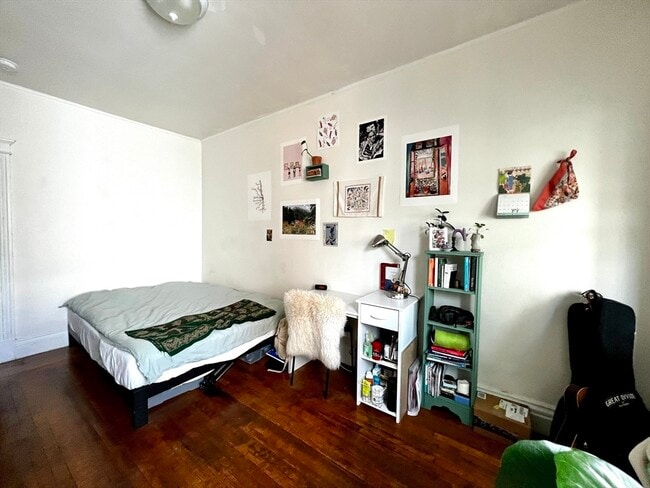 Building Photo - 144 Coolidge St