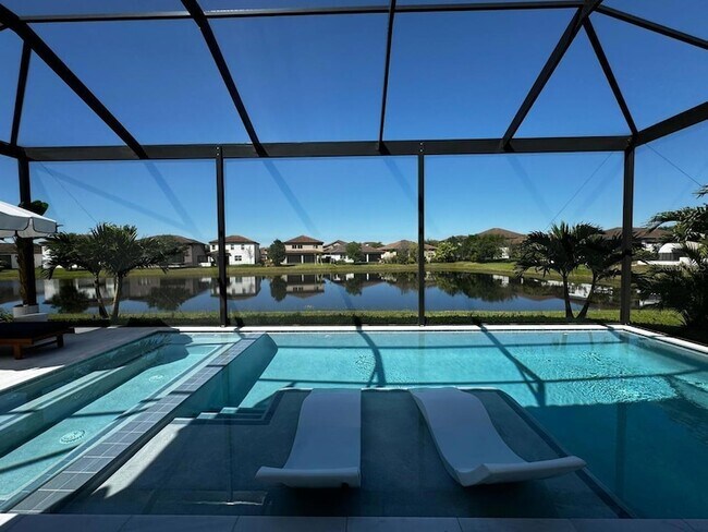 Building Photo - 10778 Citron Oaks Dr