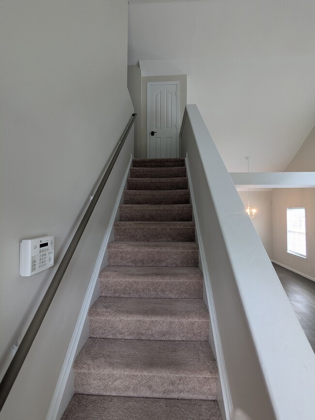 Building Photo - 708 Galleon Dr