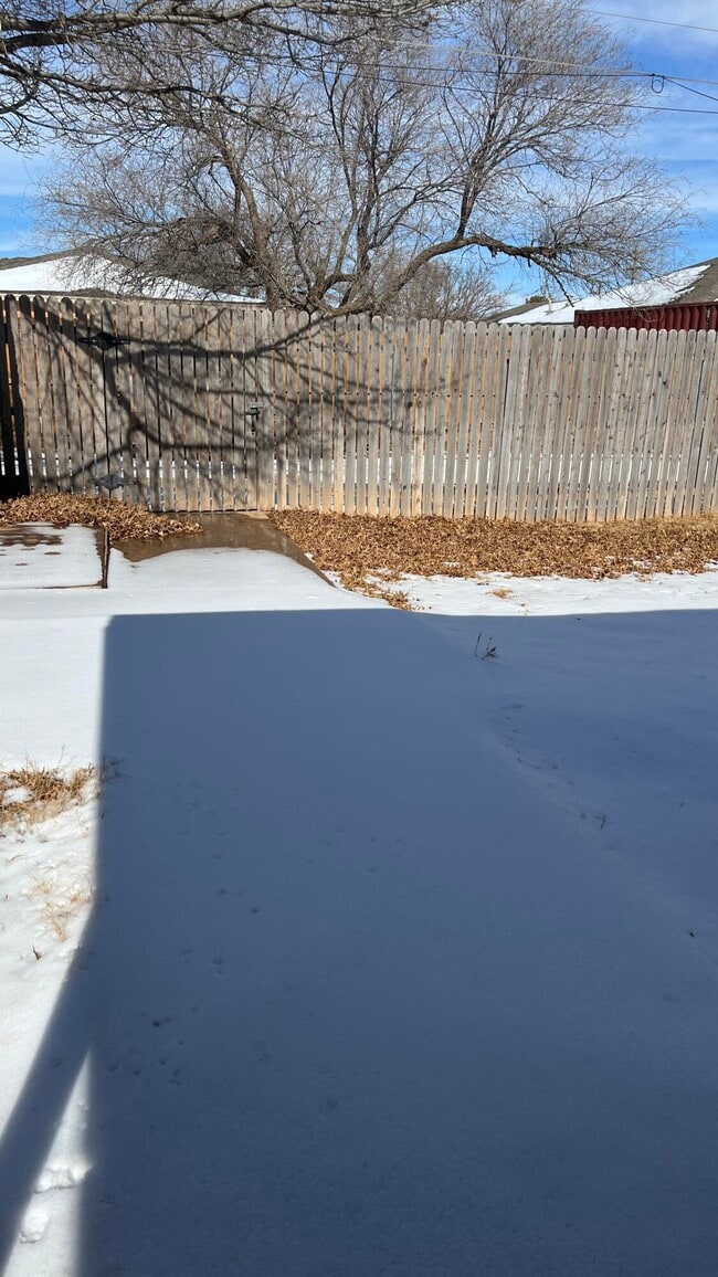 Building Photo - 4410 Jarvis St