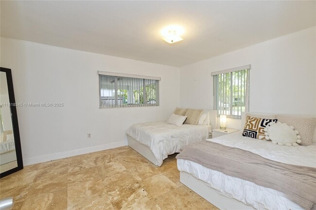Building Photo - 8240 SW 62nd Ct