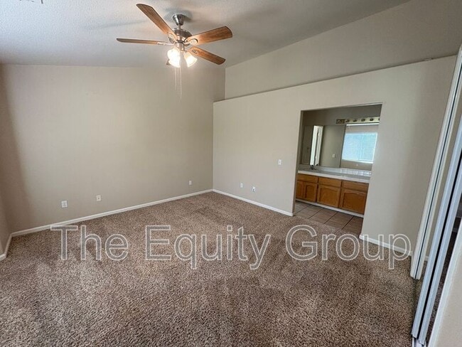 Building Photo - 3645 E Vista Dr