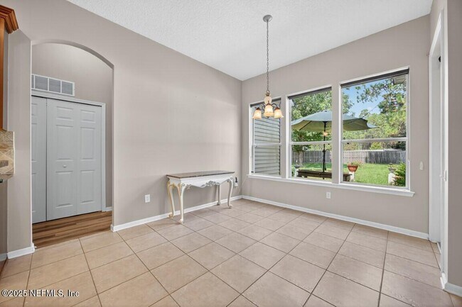Building Photo - 9281 Sharnbrook Ln