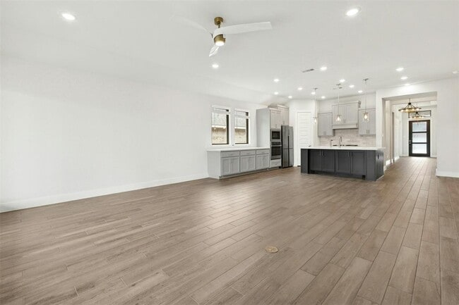 Building Photo - 1121 Spring Gulch Ln