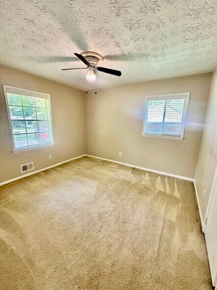 Building Photo - 10178 Top Tree Ct
