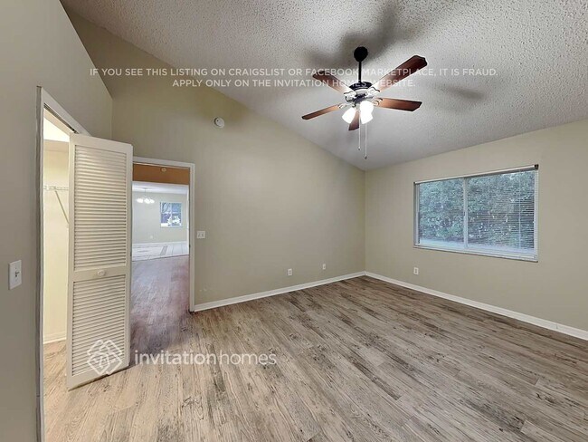 Building Photo - 1904 Paddock Dr