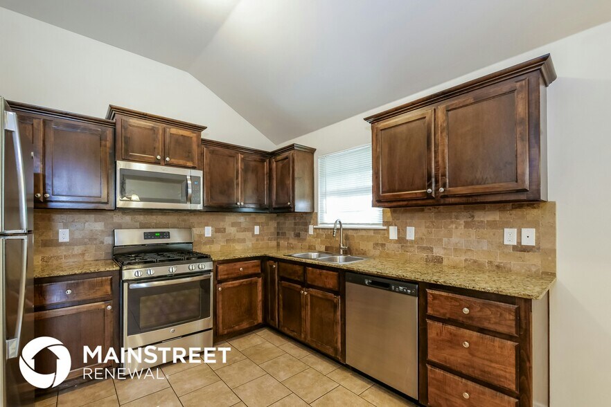 Building Photo - 1338 Selborne Pl