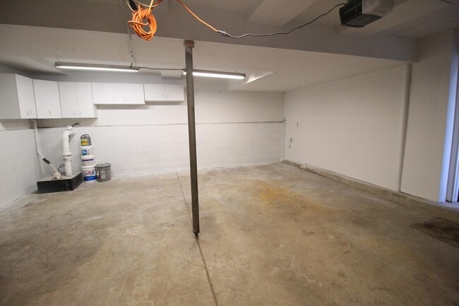 Building Photo - 3157 Millbury Ave