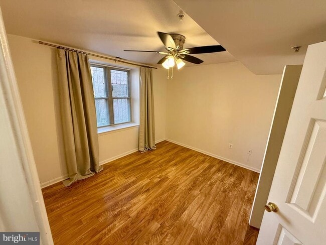 Building Photo - 345 Oakdale Pl NW