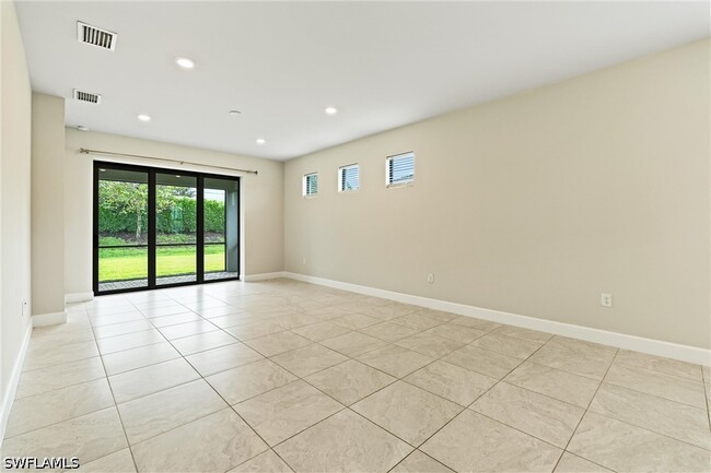 Building Photo - 2244 Yellowfin Cir