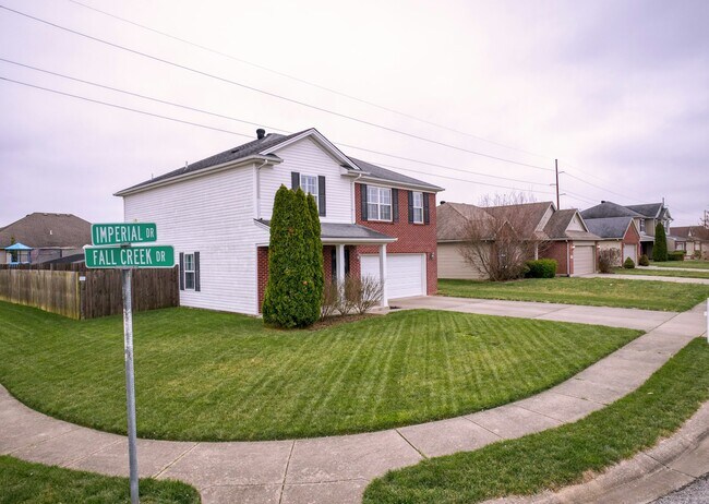 Building Photo - 4880 Imperial Dr