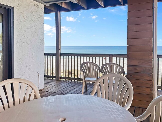 Building Photo - Amazing 3-Bed Condo with HUGE porch on the beach
