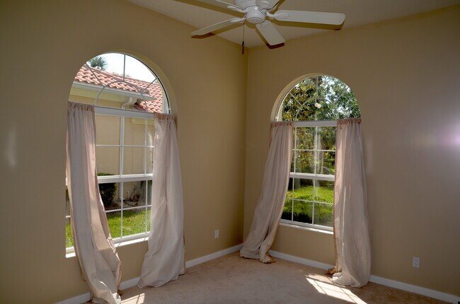 Building Photo - Nice 3 Bedroom / 2 Bath House with Private Pool in Gated VillageWalk of Lake Nona