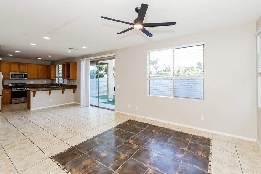 Building Photo - 1934 Barrel Oak Ave