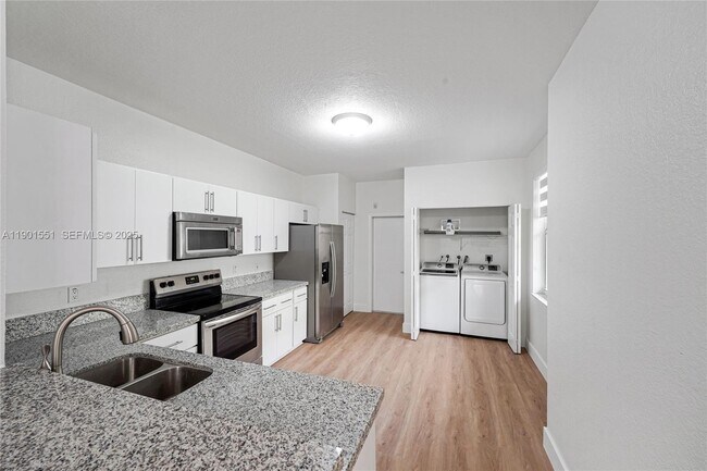 Building Photo - 2267 Cordoba Bend