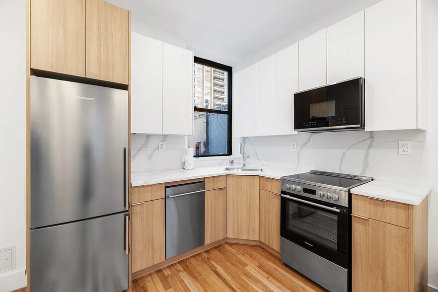 Primary Photo - 238 E 58th St