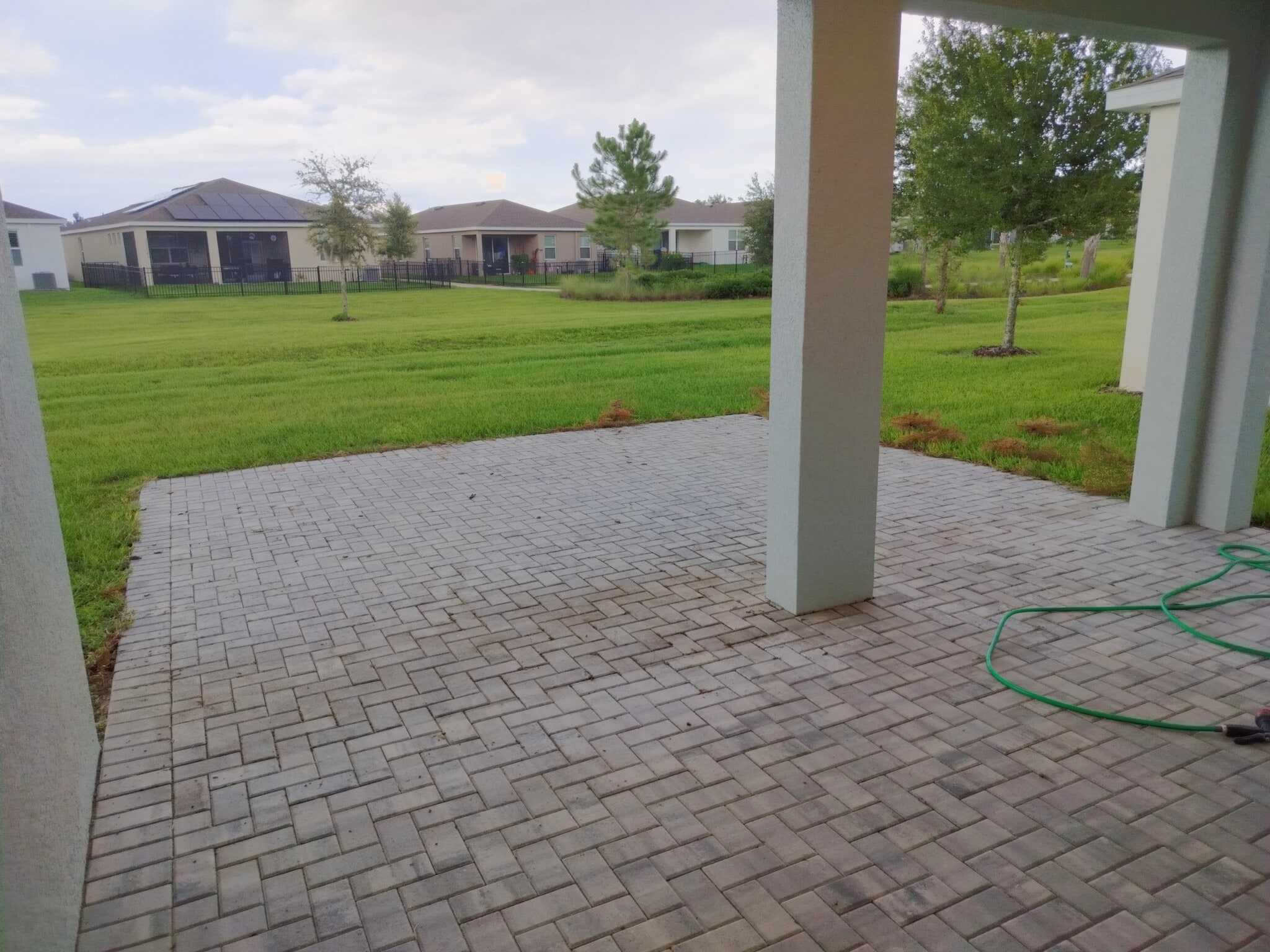 Building Photo - 5240 Sunshine Dr