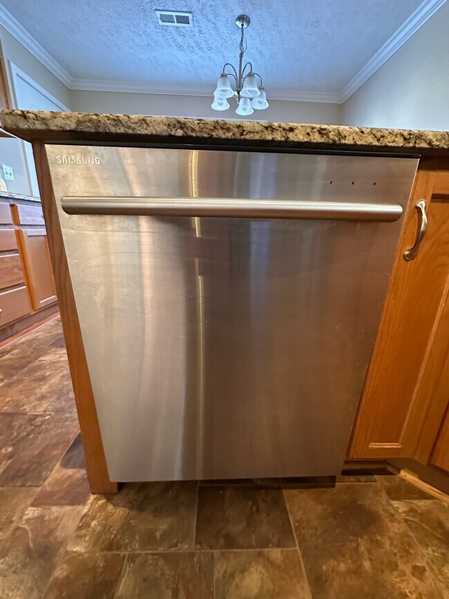 Dishwasher - 2231 Whitney Ct
