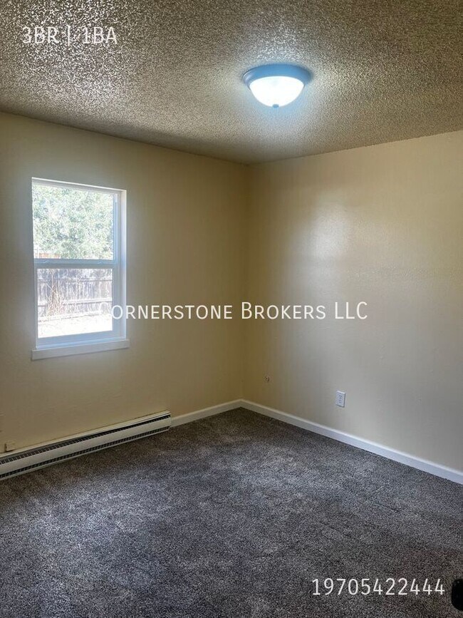 Building Photo - 1066 Williams St