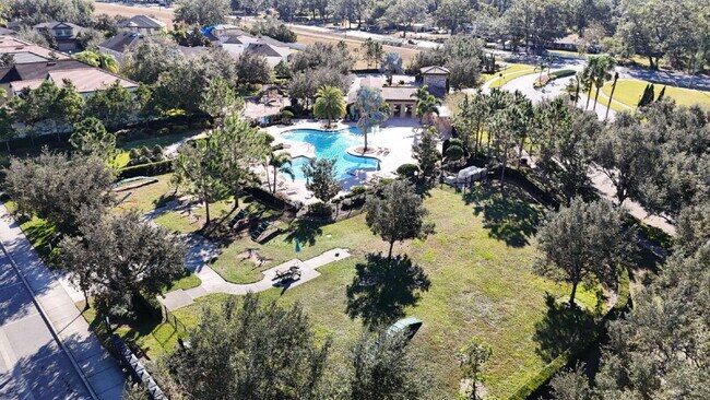 Building Photo - 925 Terra Vista St