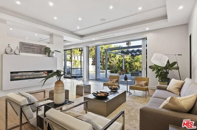 Building Photo - 16132 Alcima Ave