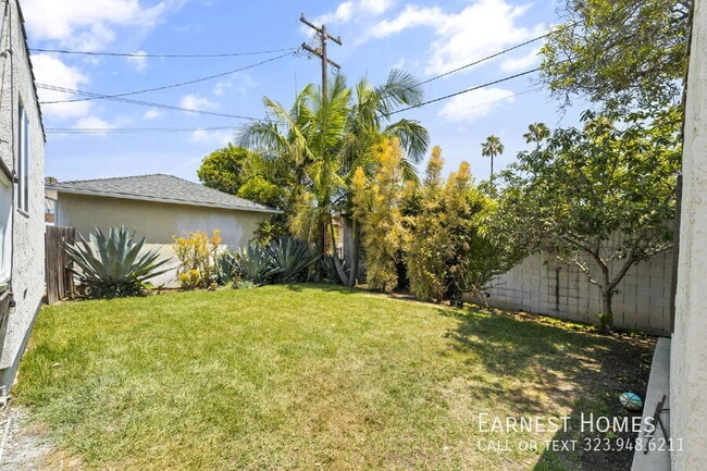 Building Photo - 5336 S Rimpau Blvd