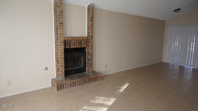 Building Photo - 6069 Bridalveil Dr