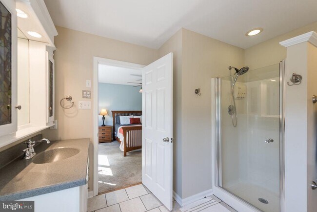 Building Photo - 19 Patriot Ct